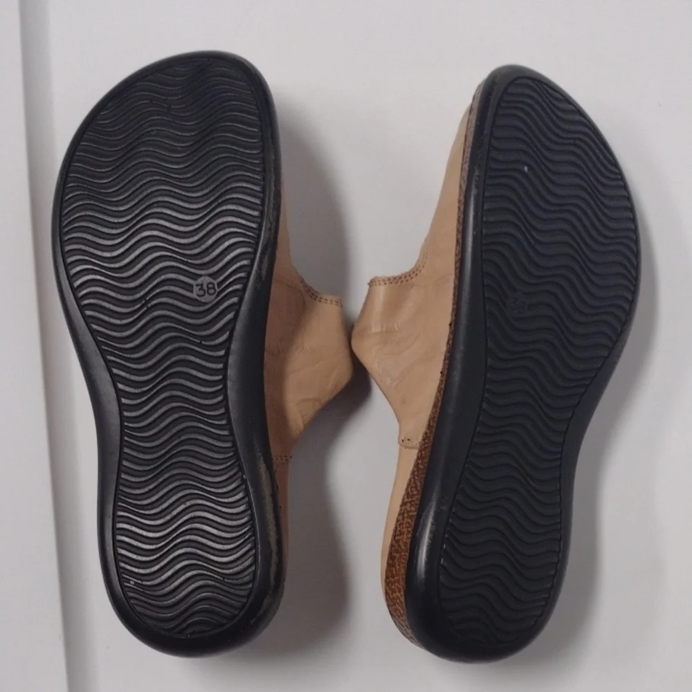 Tan Leather Mules Comfortable Clogs - Picture 8 of 9